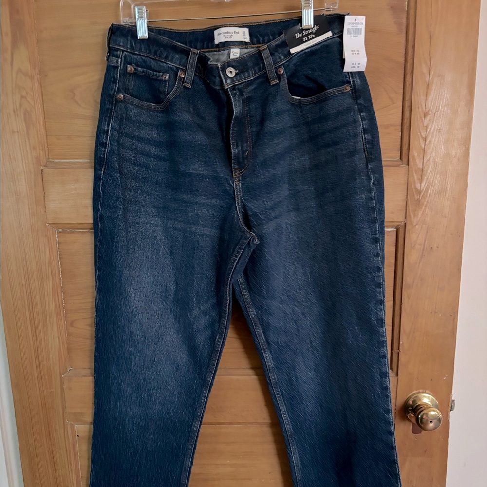 Abercrombie & Fitch The Straight Mid Rise Curve Love